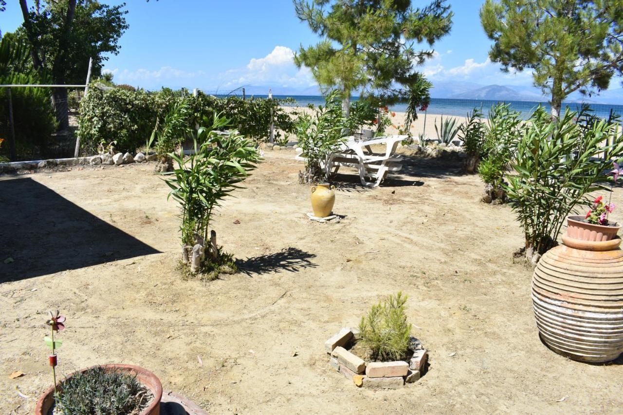 Bouka Beachfront Bungalows Agios Nikolaos  エクステリア 写真