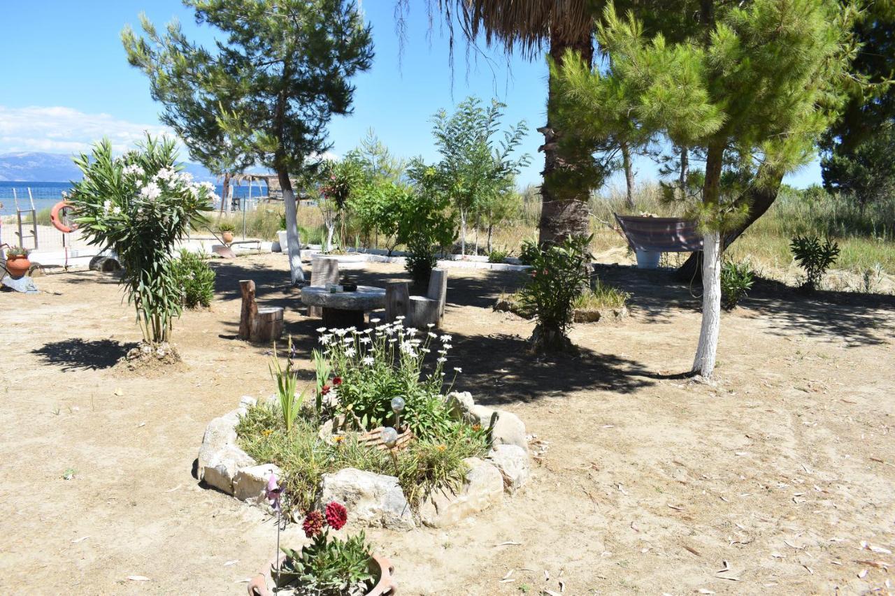 Bouka Beachfront Bungalows Agios Nikolaos  エクステリア 写真