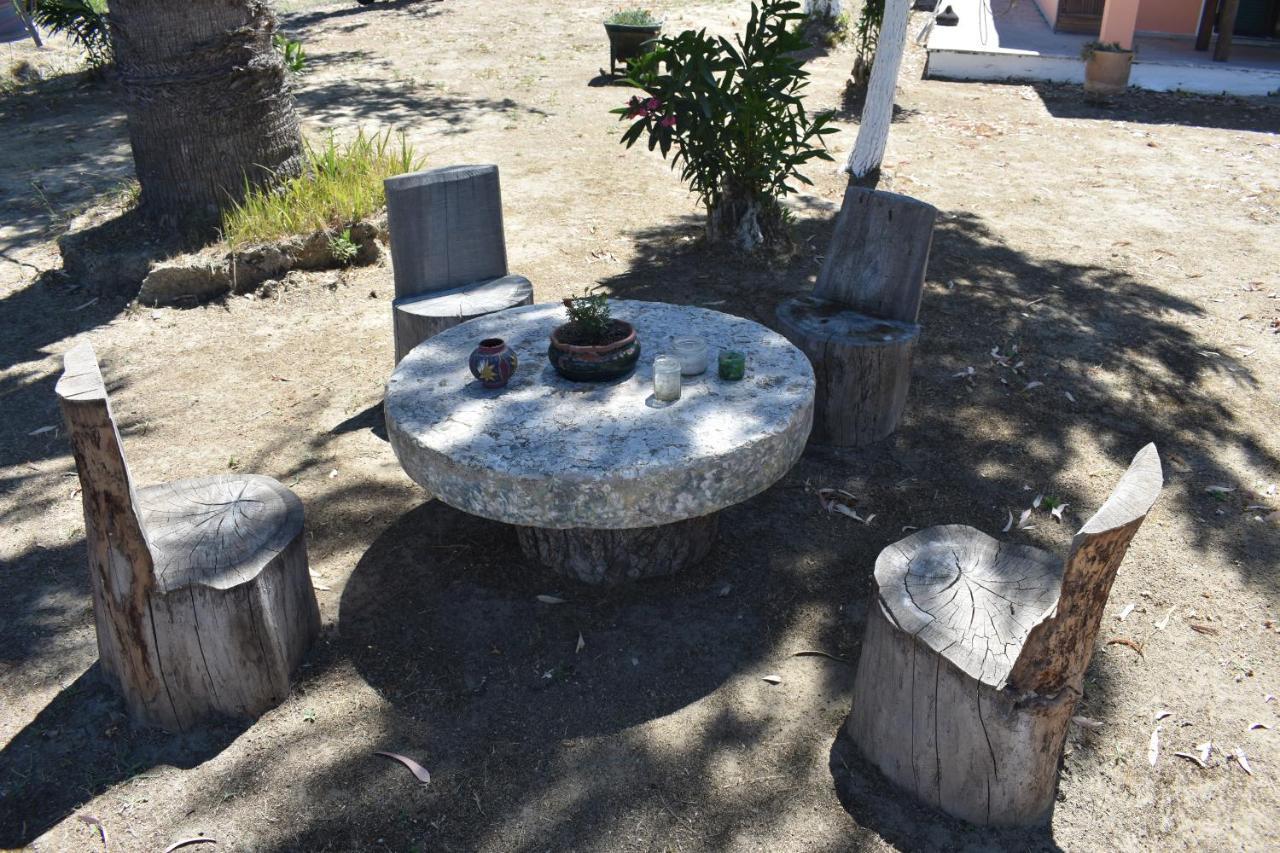 Bouka Beachfront Bungalows Agios Nikolaos  エクステリア 写真